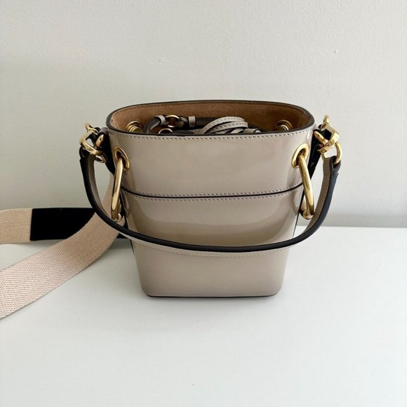 CHLOE Roy Small Gray Patent Leather Bucket Crossbody 2 Way Bag - Picture 6 of 13